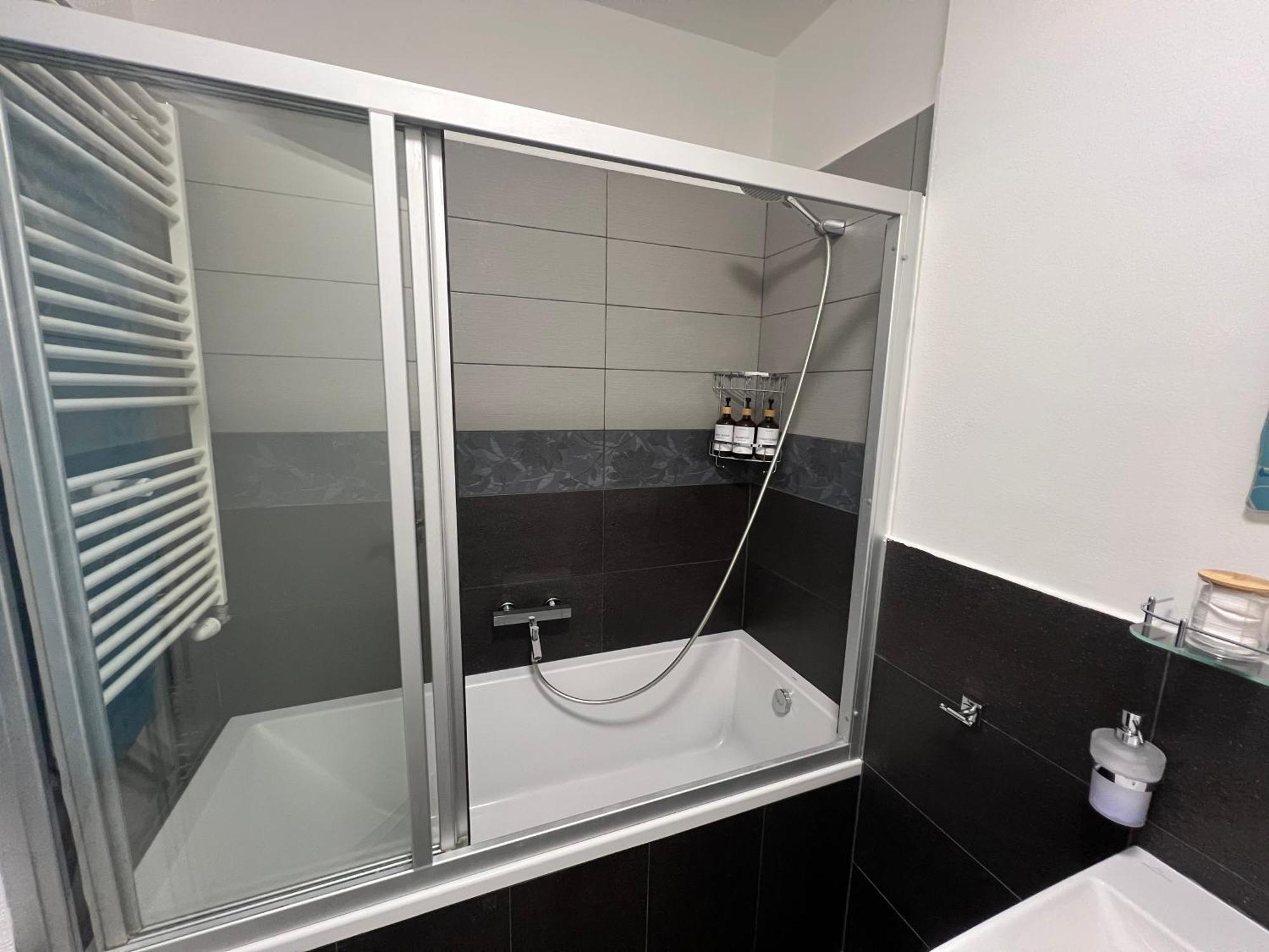 Forest Park Garden Apartment Bratislava Bagian luar foto
